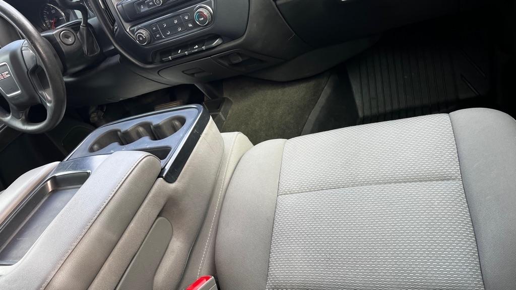 GMC Sierra 1500 Base Crew Cab  Short Box 4WD 2017