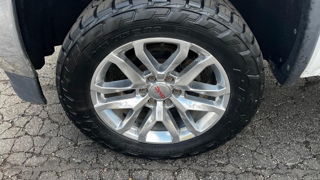GMC Sierra 1500 Base Crew Cab  Short Box 4WD 2017