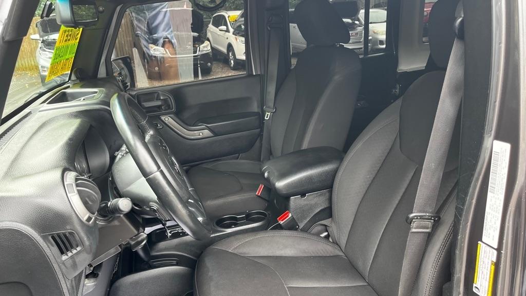 Jeep Wrangler Unlimited Sport 4WD 2014