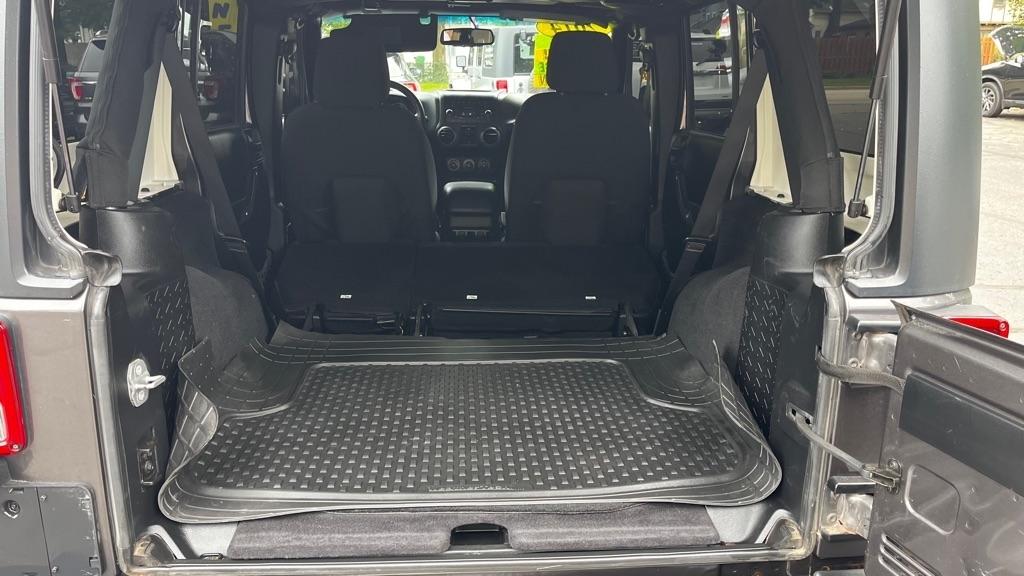 Jeep Wrangler Unlimited Sport 4WD 2014