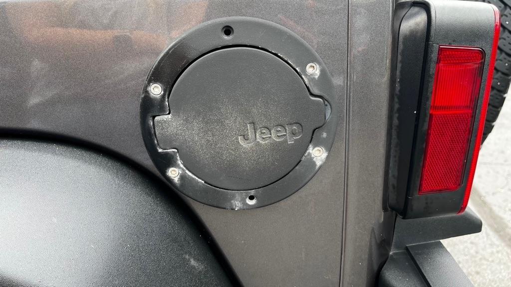 Jeep Wrangler Unlimited Sport 4WD 2014