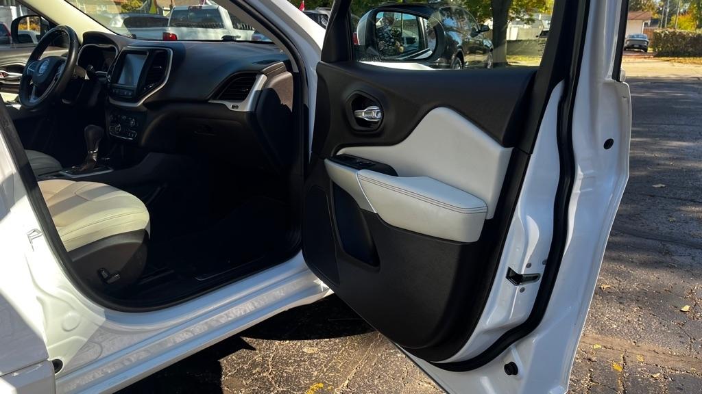 Jeep Cherokee Overland 4WD 2018