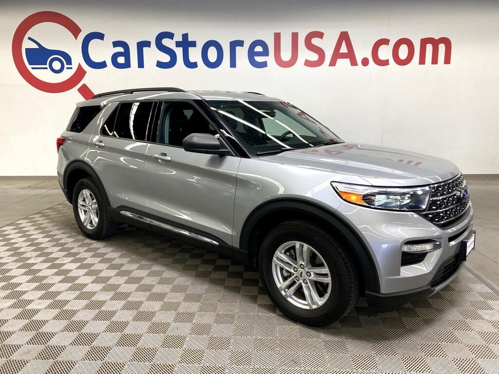 2023 Ford Explorer XLT's photo