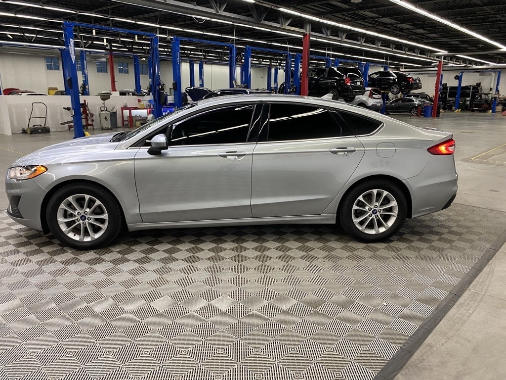 Ford Fusion SE 2020