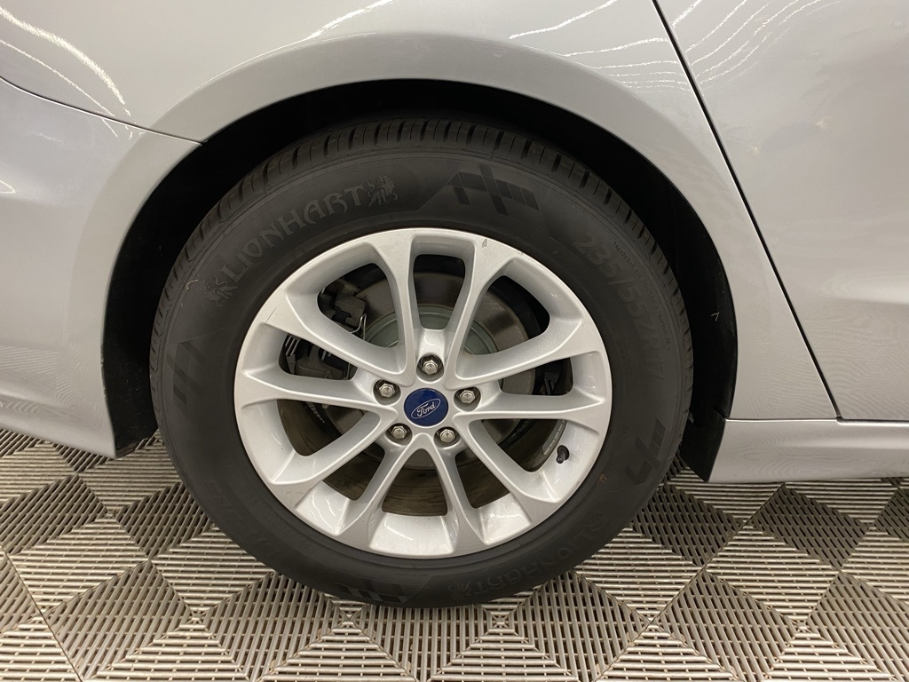 Ford Fusion SE 2020