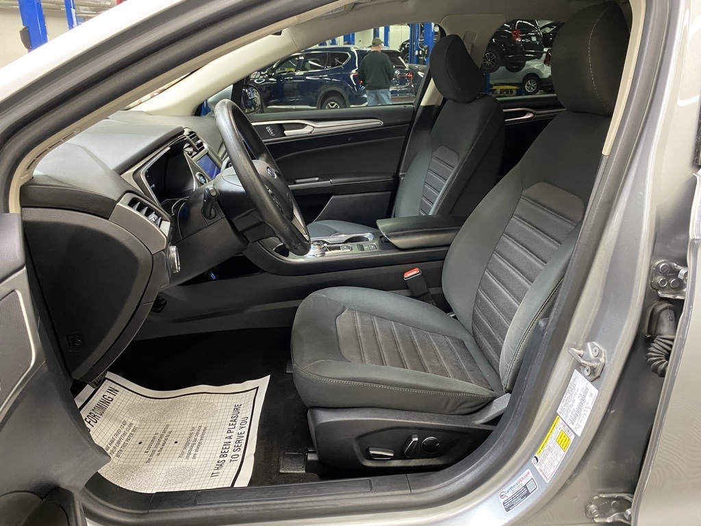 Ford Fusion SE 2020