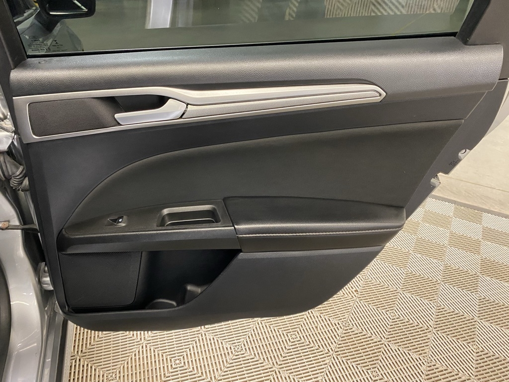 Ford Fusion SE 2020