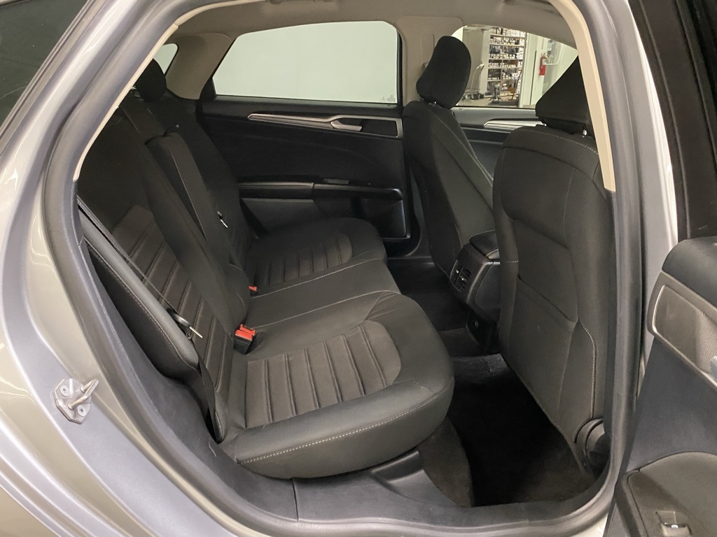 Ford Fusion SE 2020