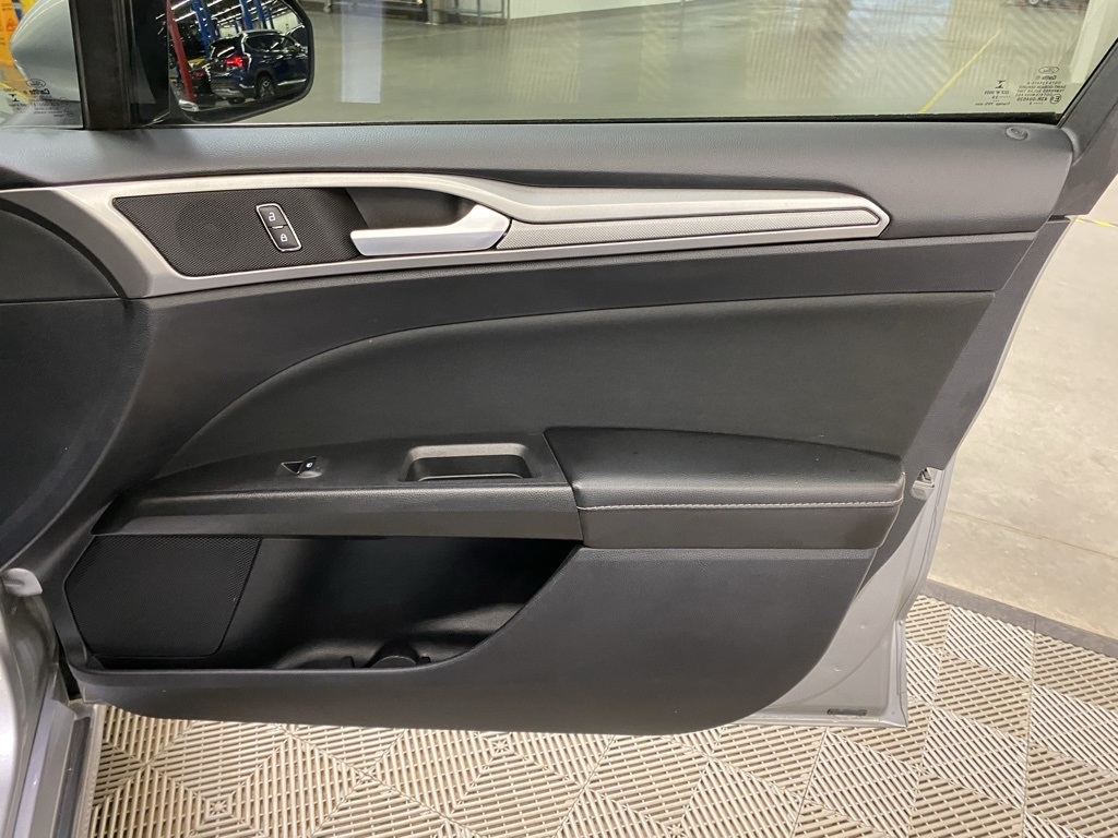 Ford Fusion SE 2020