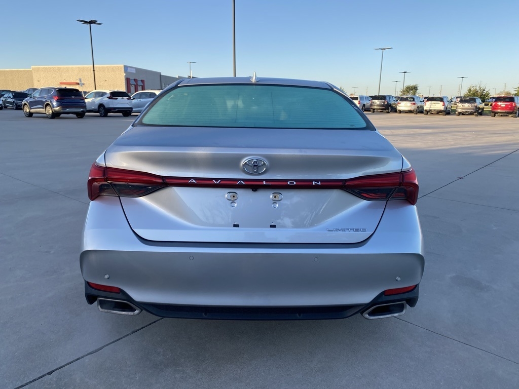 Toyota Avalon  2019