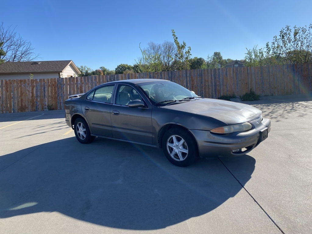 Oldsmobile Alero GL1 Sedan 2002