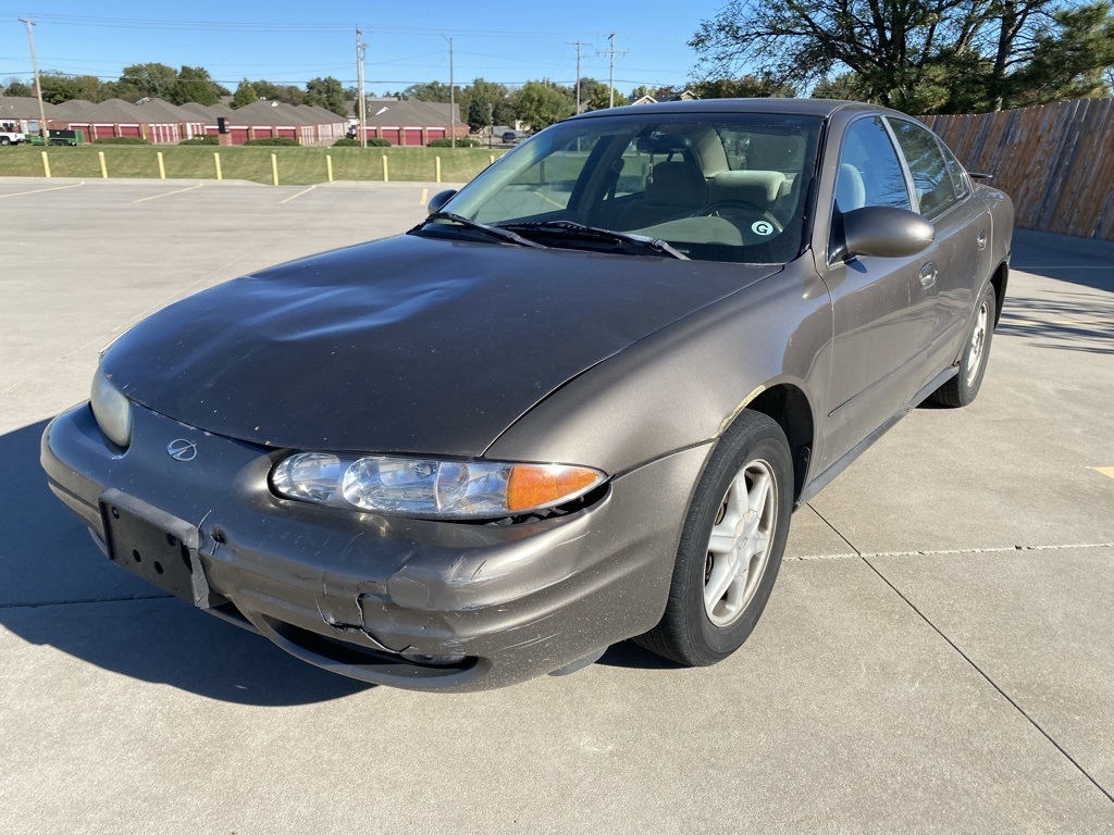 Oldsmobile Alero GL1 Sedan 2002