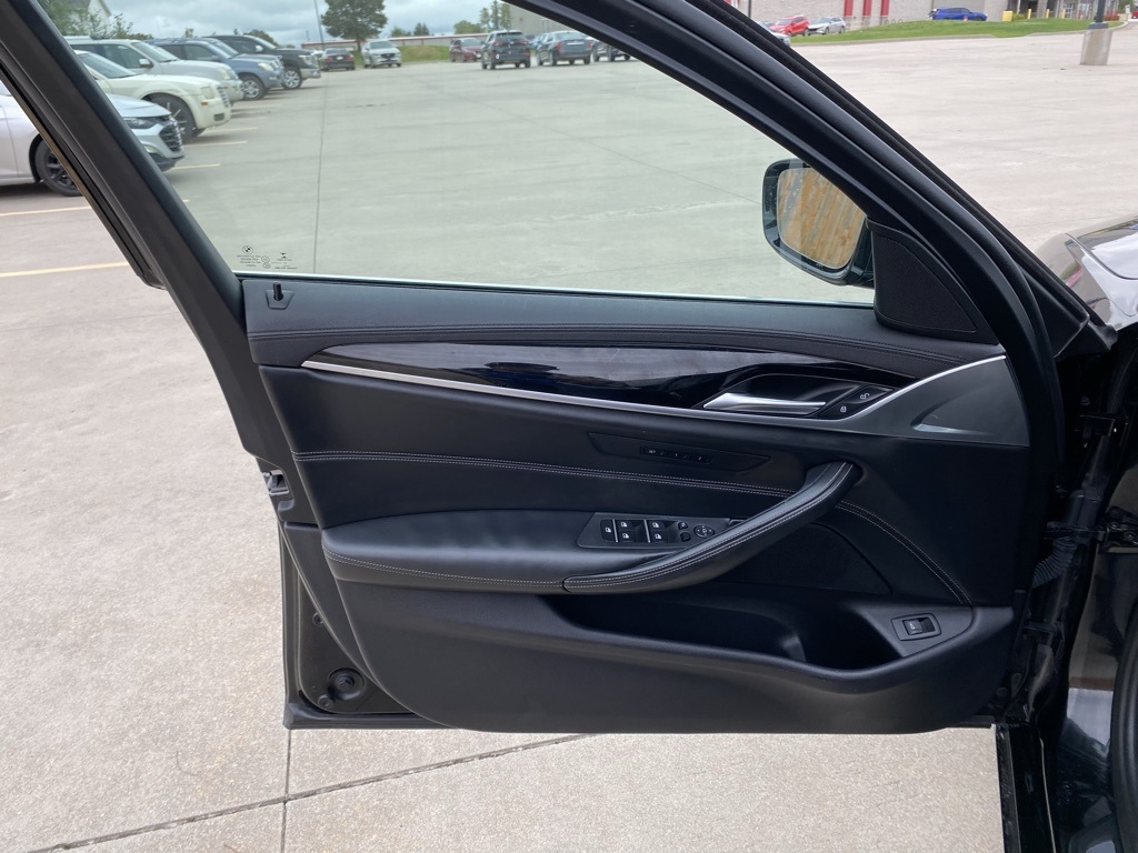 BMW 5-Series 530i xDrive 2018