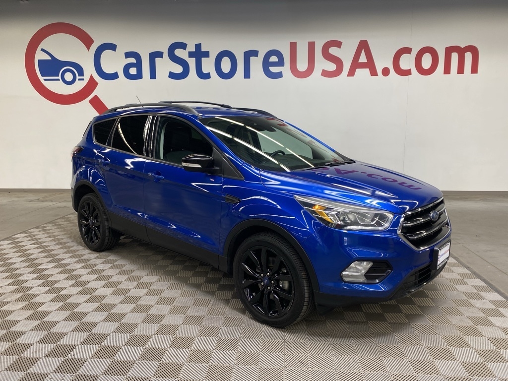 2017 Ford Escape Titanium's photo