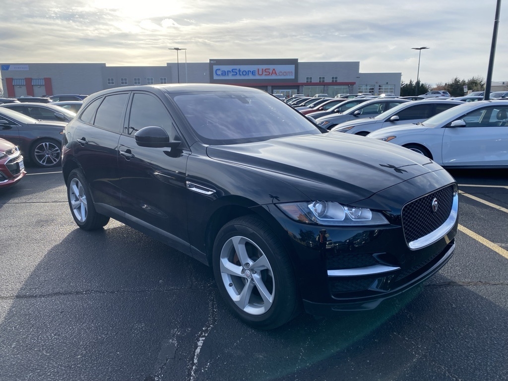 2017 Jaguar F-Pace Premium's photo