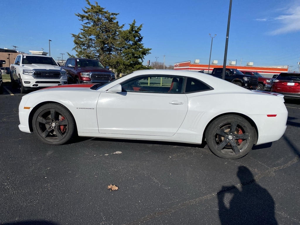 2010 Chevrolet Camaro 2SS photo 2