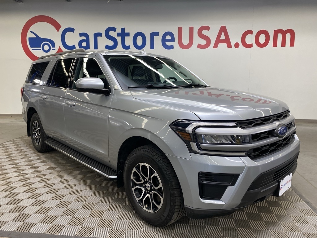 2022 Ford Expedition XLT's photo