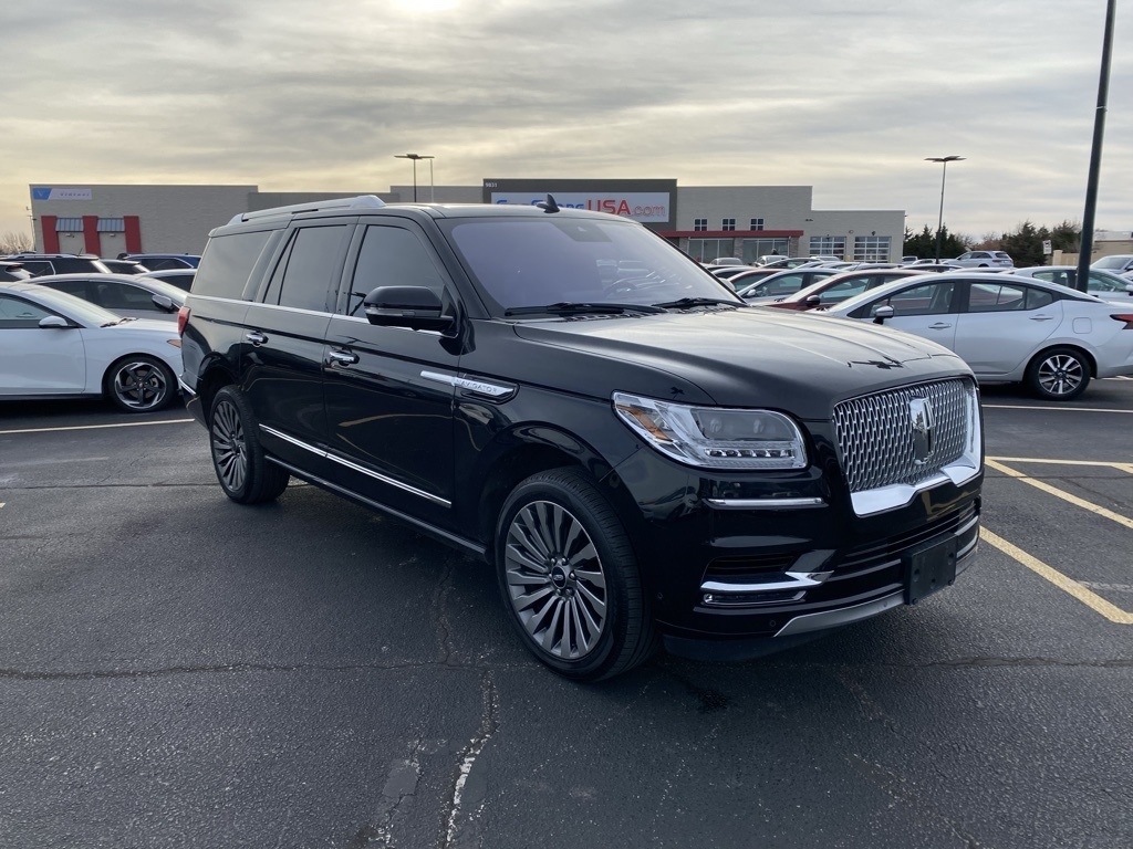 2019 Lincoln Navigator Reserve's photo