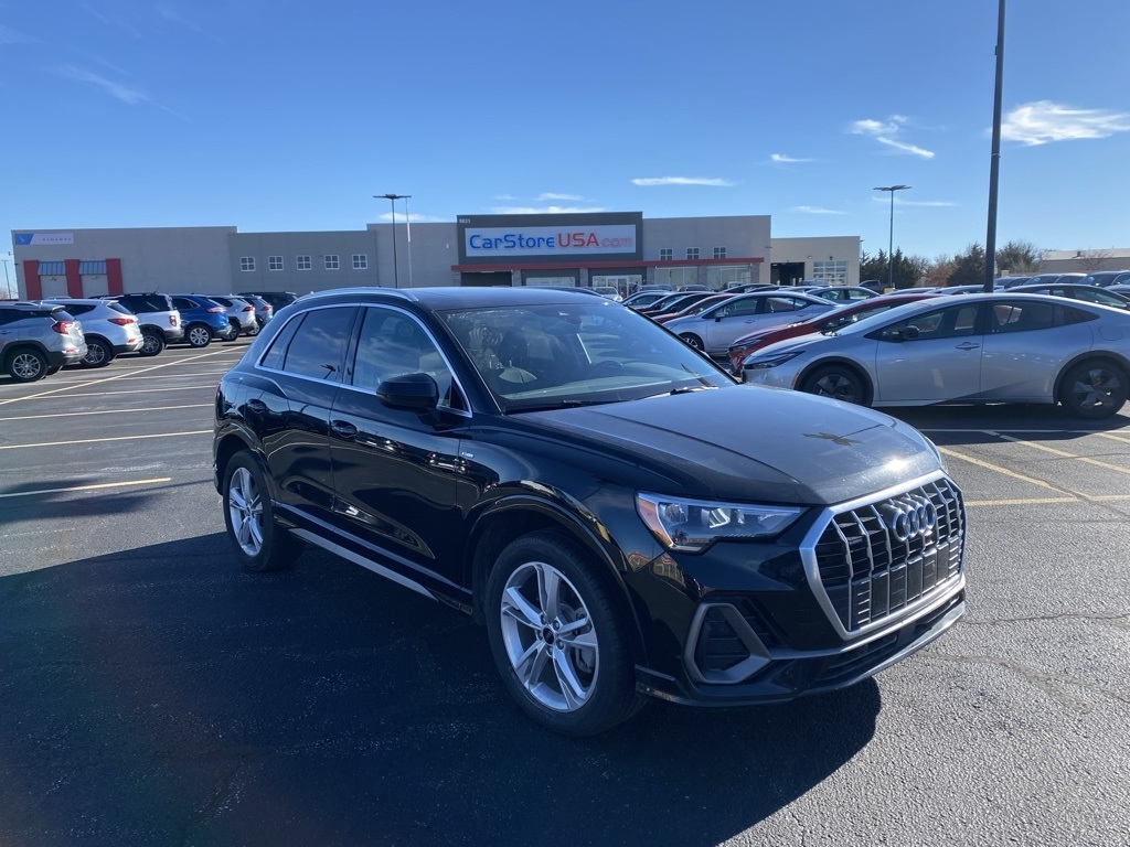 2021 Audi Q3 S line Premium quattro