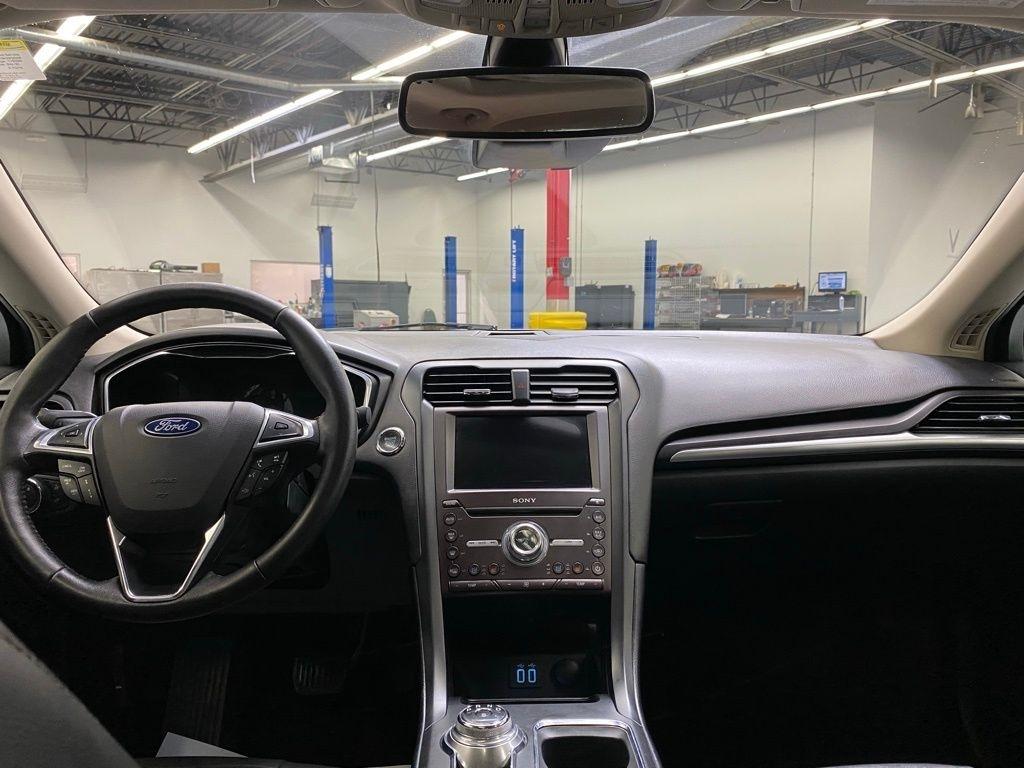 2020 Ford Fusion Titanium - Photo 12