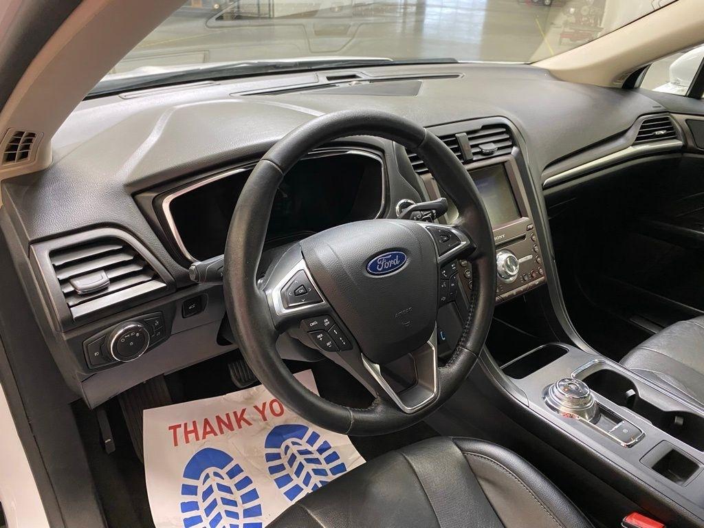 2020 Ford Fusion Titanium - Photo 15