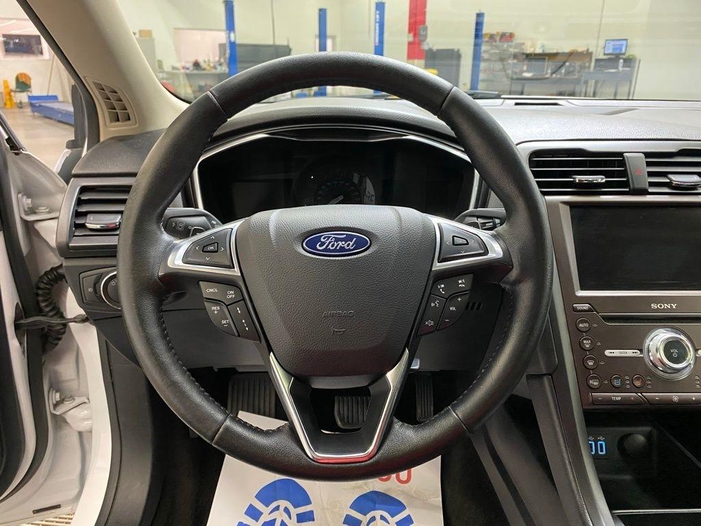 2020 Ford Fusion Titanium - Photo 19