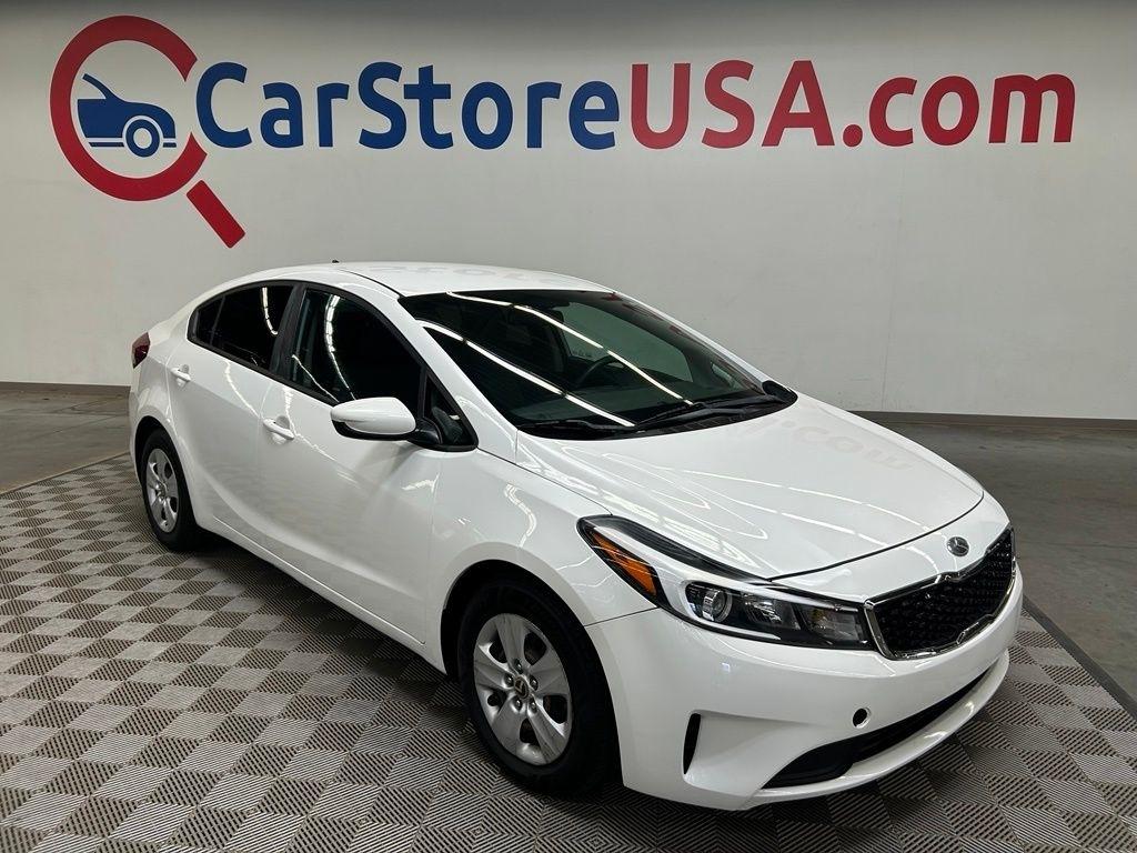 2017 Kia Forte LX AT's photo
