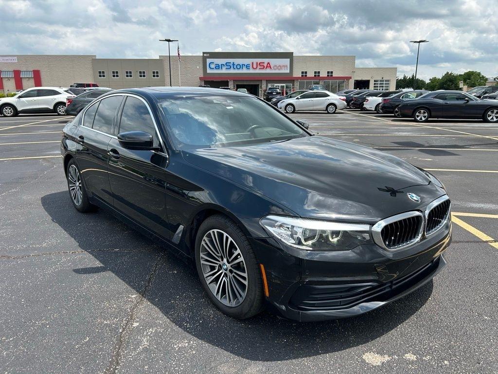 2019 BMW 5 Series 530i Sedan's photo