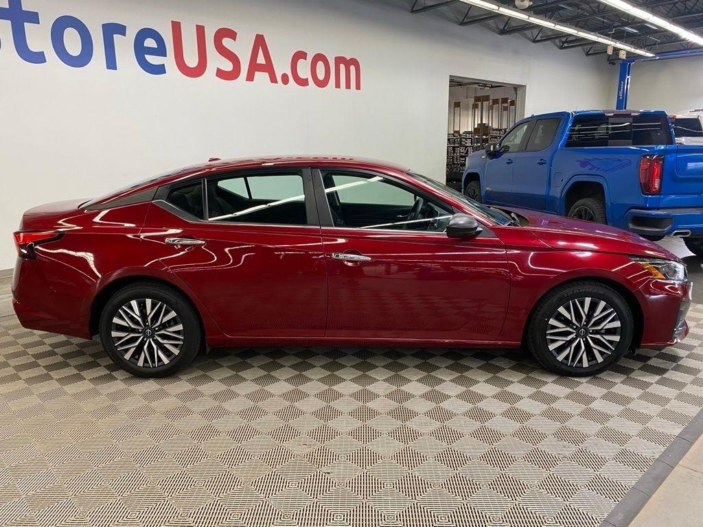 2025 Nissan Altima SV - Photo 7