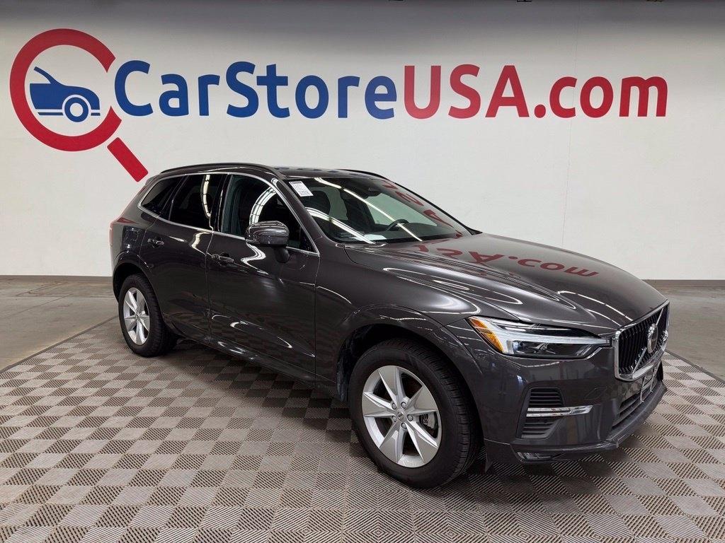 2022 Volvo XC60 T8 Momentum Hybrid AWD