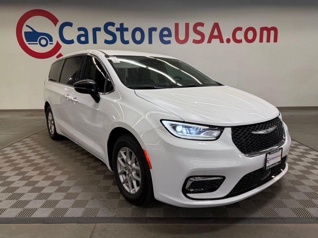2024 Chrysler Pacifica