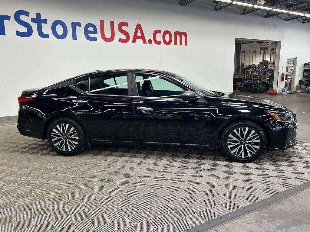 2025 Nissan Altima SV - Photo 8