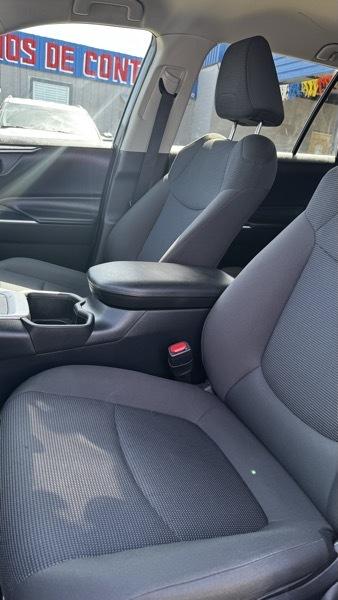 Toyota RAV4 LE 2024