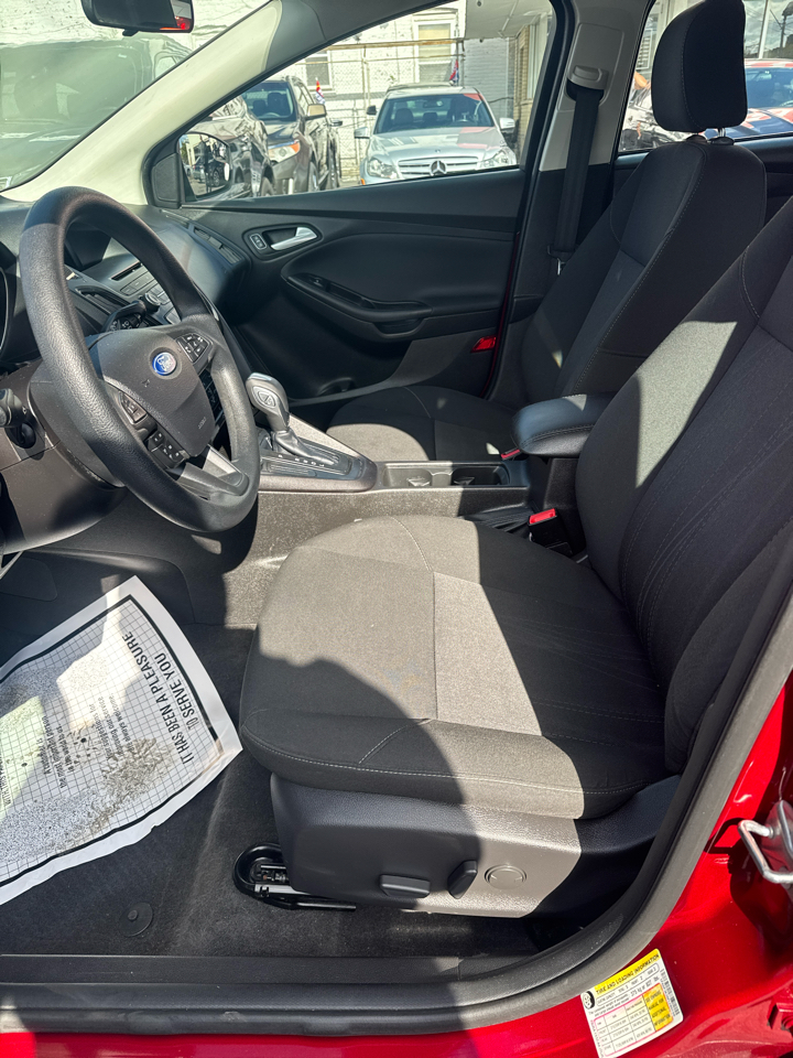 Ford Focus SE Hatch 2015