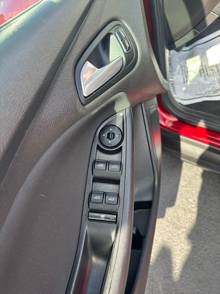 Ford Focus SE Hatch 2015