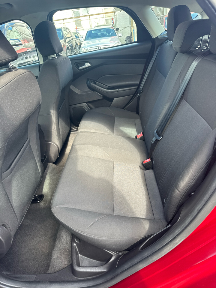 Ford Focus SE Hatch 2015