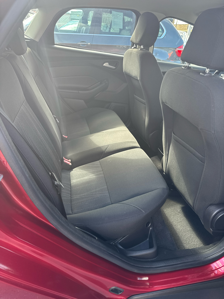 Ford Focus SE Hatch 2015