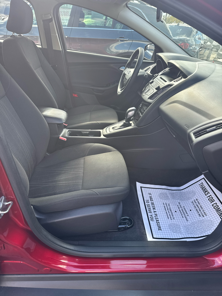 Ford Focus SE Hatch 2015