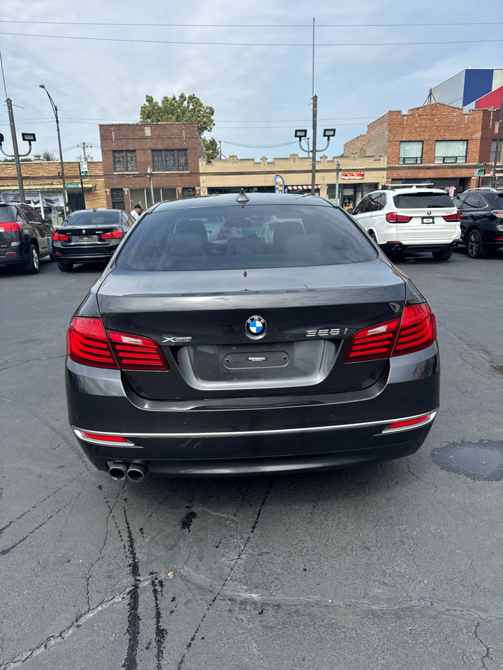 BMW 5-Series 528i xDrive 2014