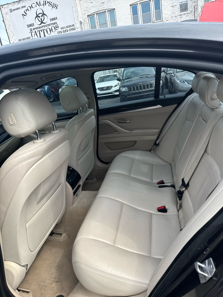 BMW 5-Series 528i xDrive 2014