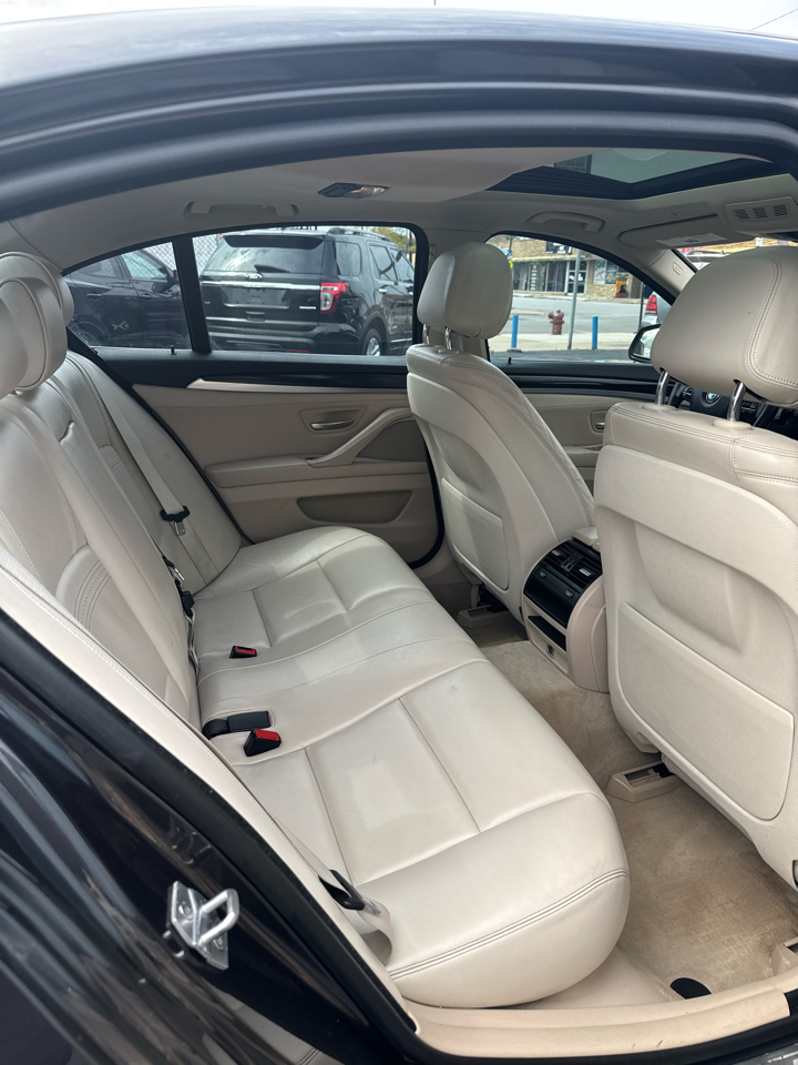 BMW 5-Series 528i xDrive 2014