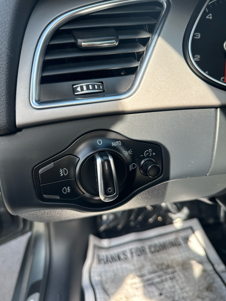 Audi A4 2.0T Sedan quattro Tiptronic 2013