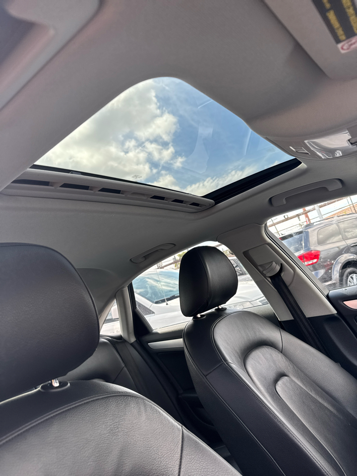 Audi A4 2.0T Sedan quattro Tiptronic 2013