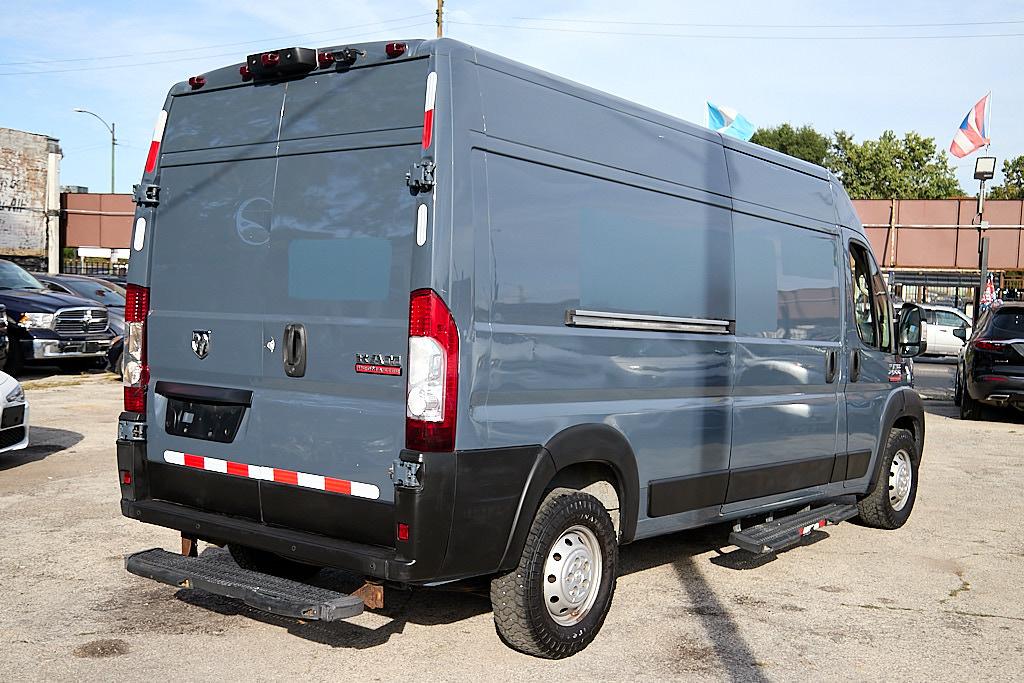 Ram ProMaster 2500 photo 9