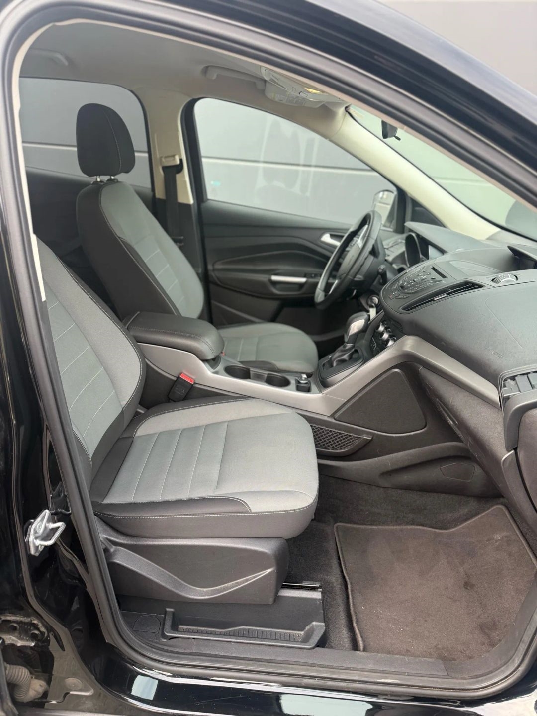 Ford Escape SE FWD 2016