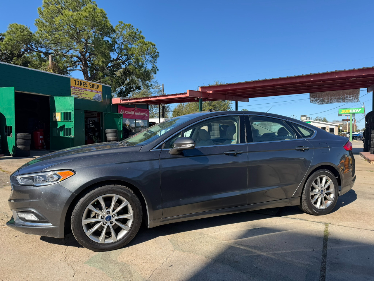 Ford Fusion SE FWD 2017