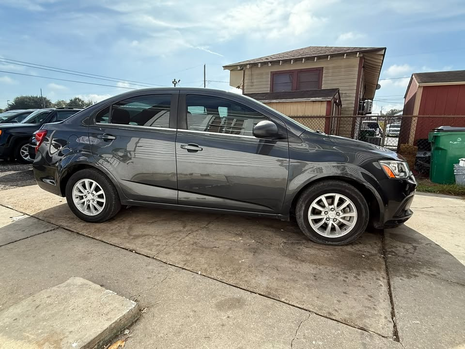 Chevrolet Sonic 4dr Sdn Auto LT 2019