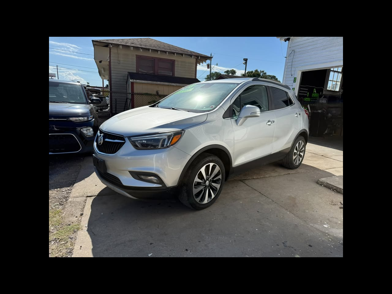 2018 Buick Encore Essence's photo