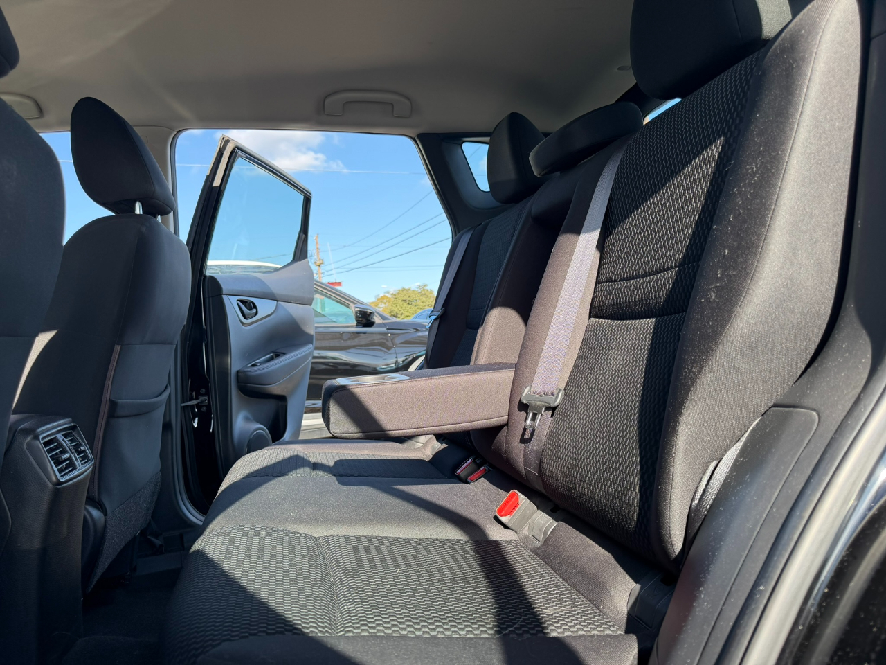 Nissan Rogue Sport AWD S 2017