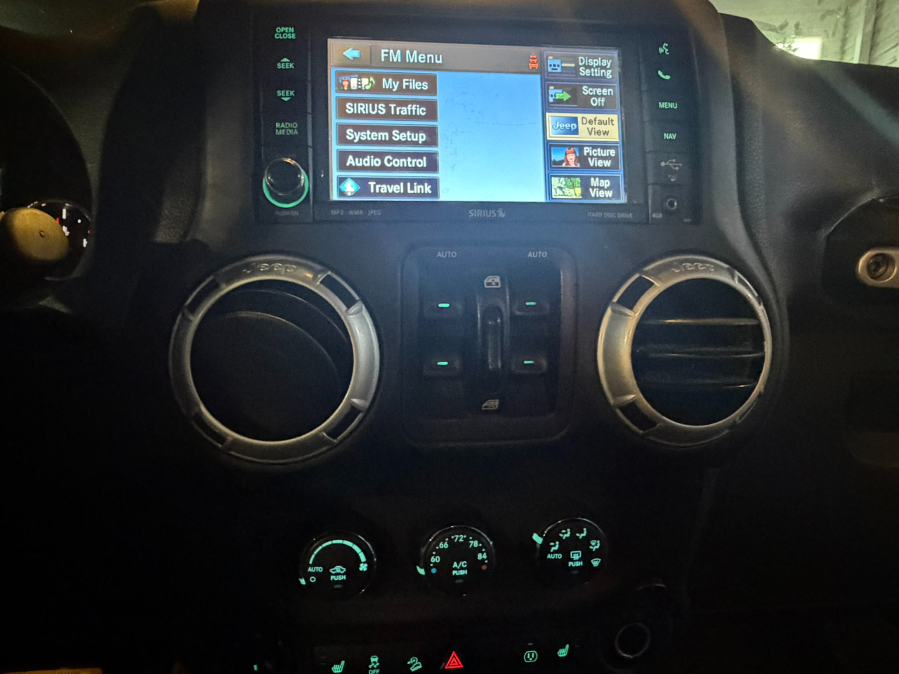 Jeep Wrangler 4WD 4dr Sahara 2014